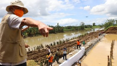 Photo of Cek Banjir Kebumen, Ganjar Temukan Tanggul Jebol Karena Dilubangi