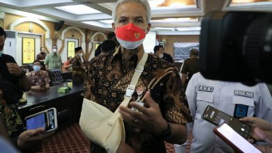 Photo of Ganjar Apresiasi LPSK Perhatikan Korban Teror Masa Lalu di Jawa Tengah