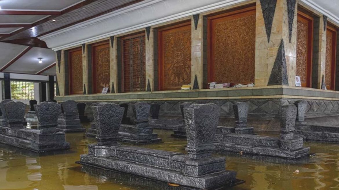 makam sunan kalijaga banjir.