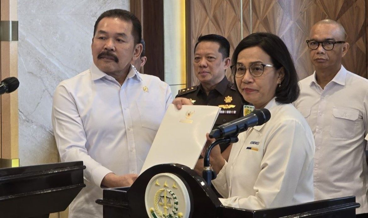 Jaksa Agung dan Menteri Keuangan (Menkeu) Sri Mulyani.