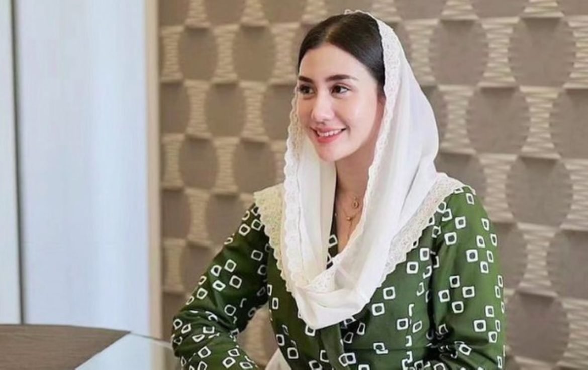 Istri Bupati Trenggalek, Novita Hardini