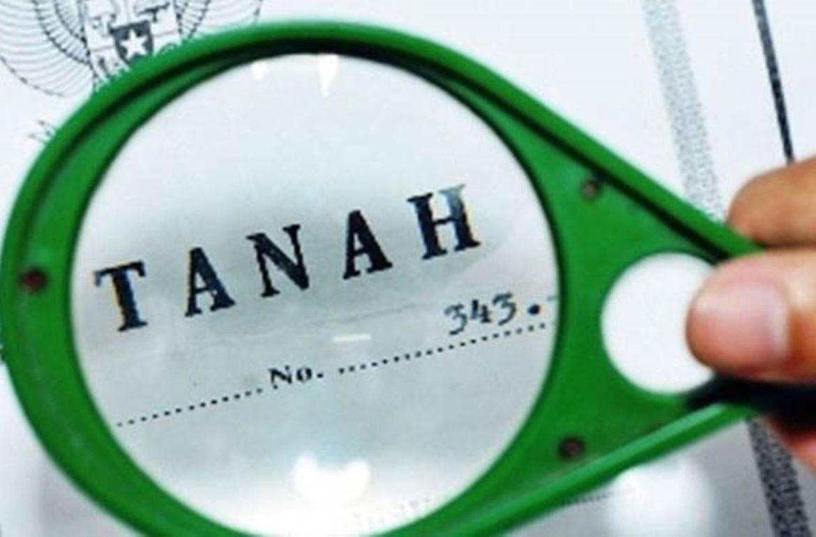 Ilustrasi sertifikat tanah sengketa.