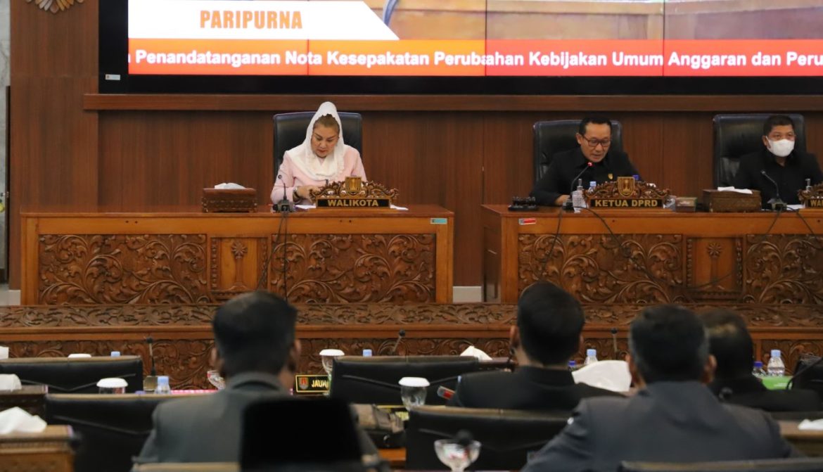 Wali Kota Semarang, Hevearita Gunaryanti Rahayu (Mbak Ita), menghadiri rapat paripurna di DPRD Semarang, Senin (22/7/2024).