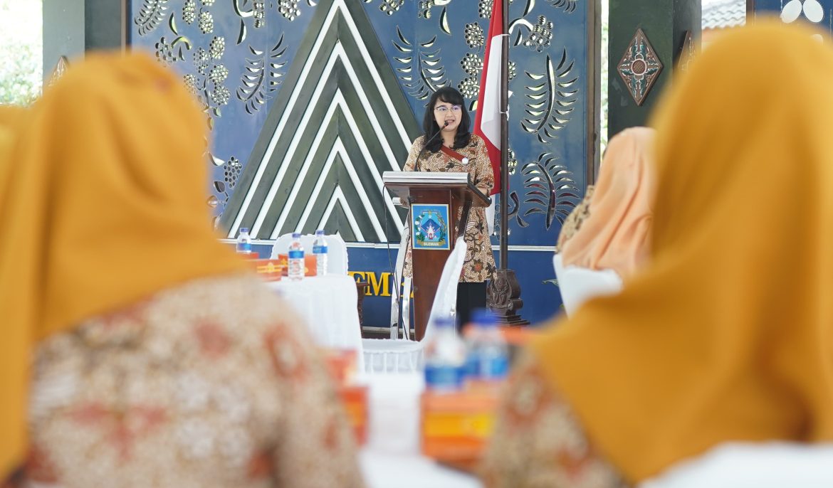 Ketua Tim Penggerak PKK Kabupaten Kediri Eriani Annisa Hanindhito bersama penggerak PKK lainnya studi kaji tiru ke Kabupaten Sleman.