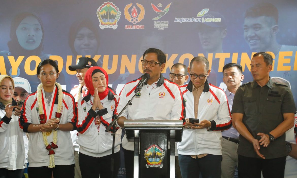 Raih 260 Medali di PON XXI Aceh-Sumut, kontingen Jateng disambut hangat Pj Gubernur Jateng Nana Sudjana, setibanya di Semarang.