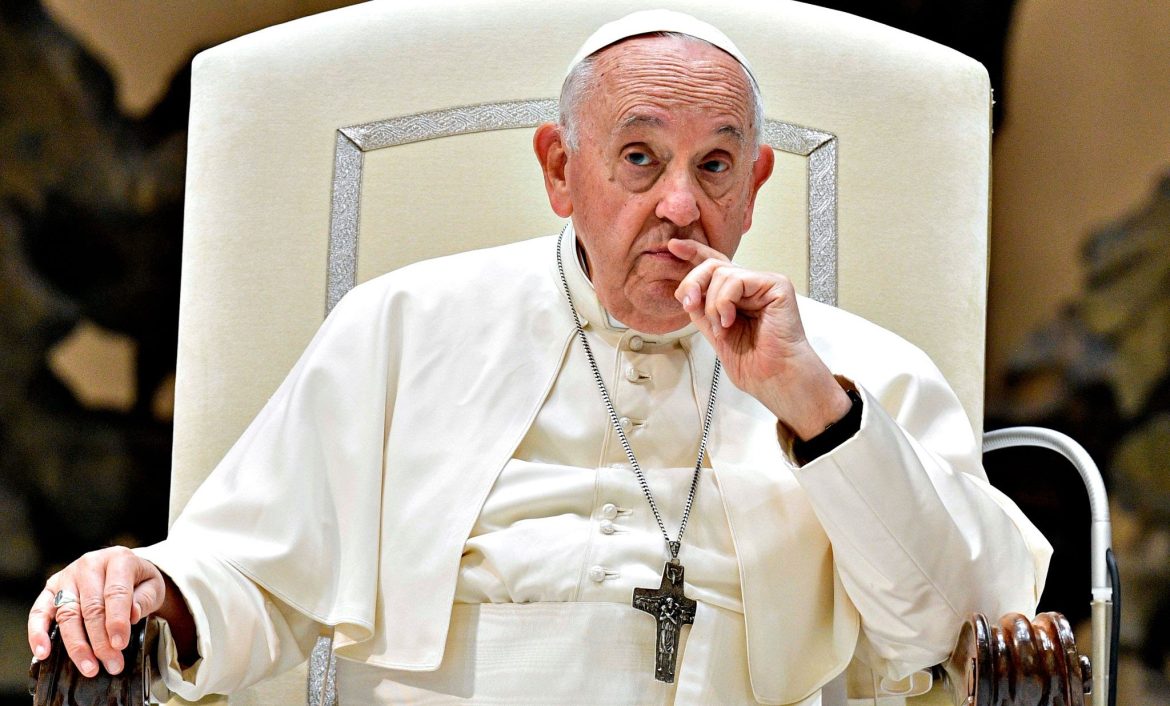 Pemimpin tertinggi Gereja Katolik Sedunia, Paus Fransiskus.