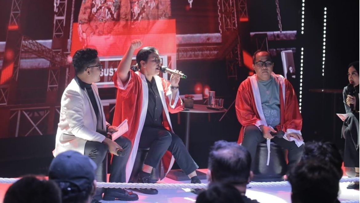 Agustin-Iswar berbicara di hadapan anak muda di Kota Semarang