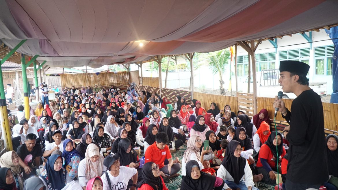 Relawan warga Kecamatan Margasari, mendeklarasikan dukungannya kepada paslon bupati-wakil bupati Tegal nomor urut 1, Bima-Mujab.
