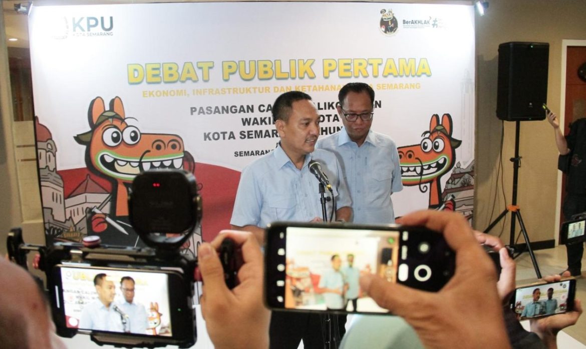 Calon Wali Kota Semarang nomor urut 2, Yoyok Sukawi mengakui keunggulan perolehan suara paslon nomor urut 1, Agustina-Iswar.