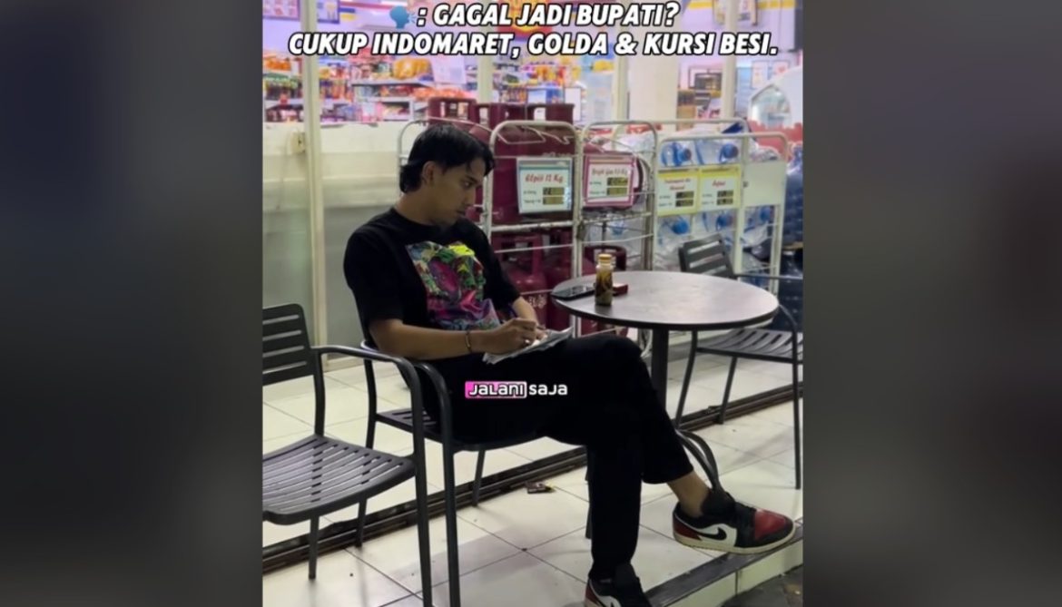 Bima Sakti duduk di kursi besi setelah gagal jadi bupati.